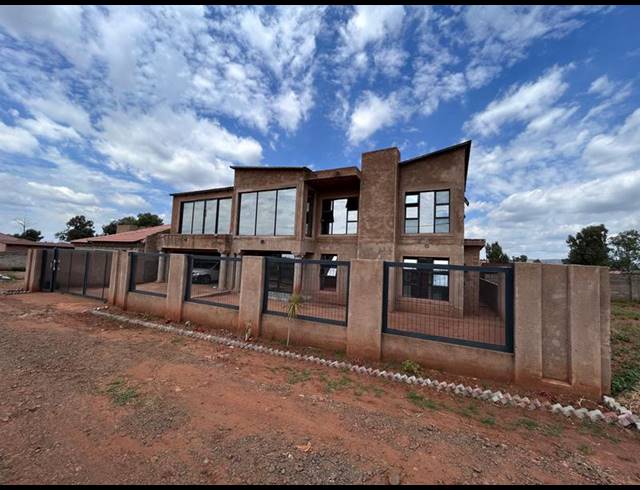 5 BEDROOM HOUSE FOR SALE IN KLIPFONTEIN